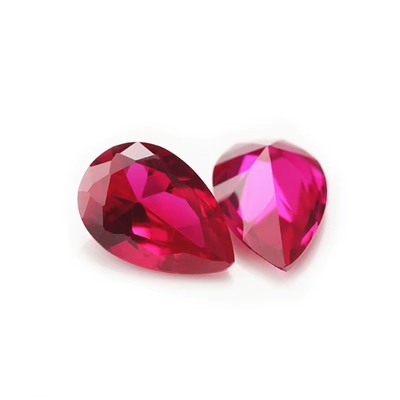विंटेज स्टाइल रूबी मोइसानाइट सिंथेटिक कोरंडम Pear Shape 2x3mm To 10x14mm आभूषण बनाने के लिए ढीला रत्न