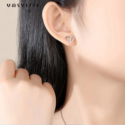 7.7x9.5mm 1.1g स्टर्लिंग सिल्वर हार्ट इयररिंग्स प्लेटिनम प्लेटेड सिल्वर ईयर ड्रॉप्स